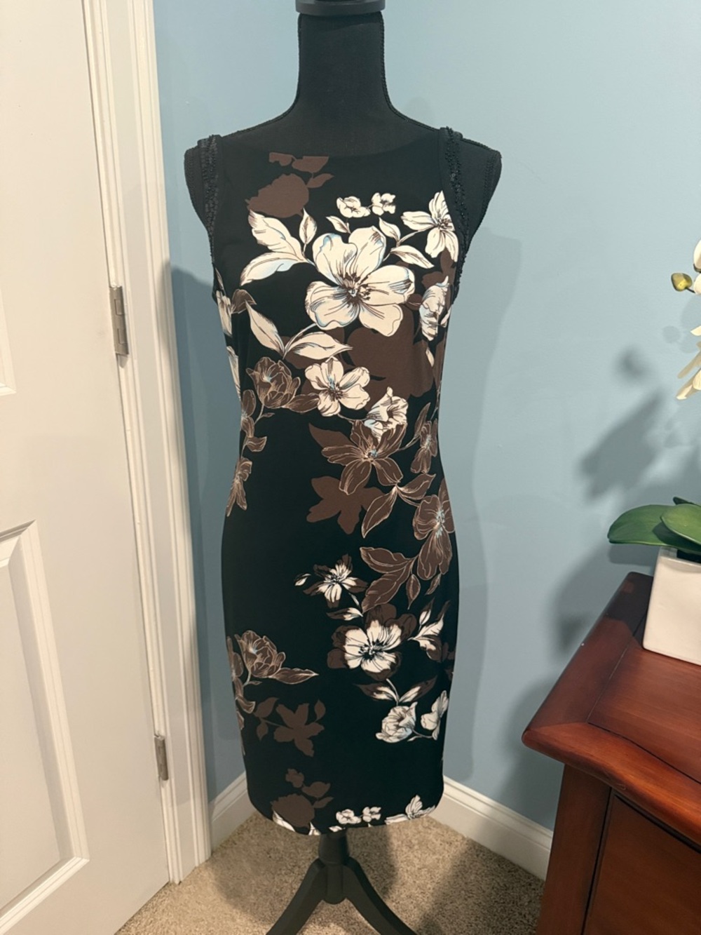 Floral Sheath Dress in Black and Brown